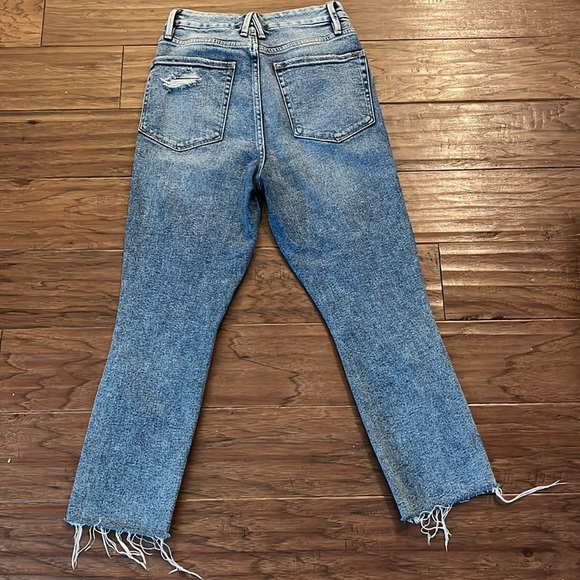 Good American Good Curve High Rise Raw Hem Distressed Skinny Jeans Size 2/26 - Picture 2 of 7